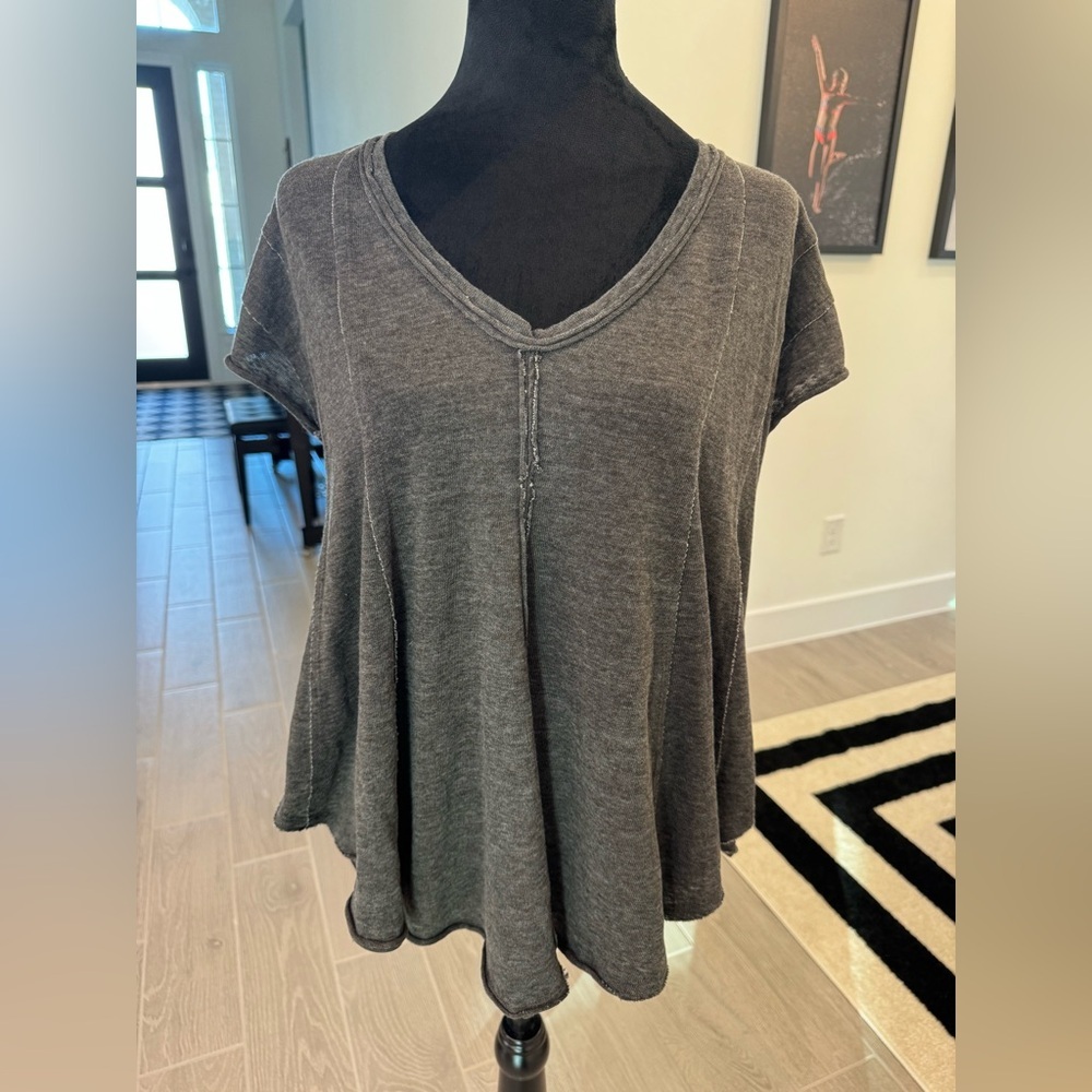 FREE PEOPLE WE THE FREE Oversized Gray Tee Size XS NWT - Picture 3 of 4